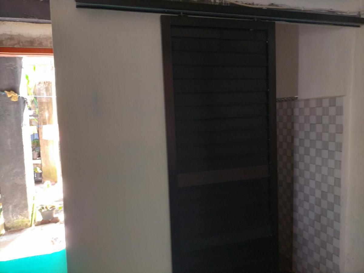 Cheap Inn Banyuwangi Бануванги Екстериор снимка