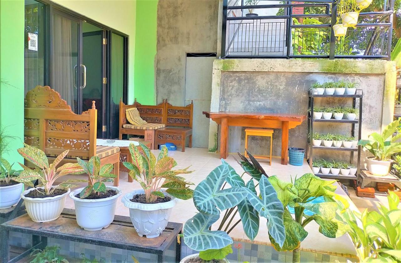 Cheap Inn Banyuwangi Бануванги Екстериор снимка