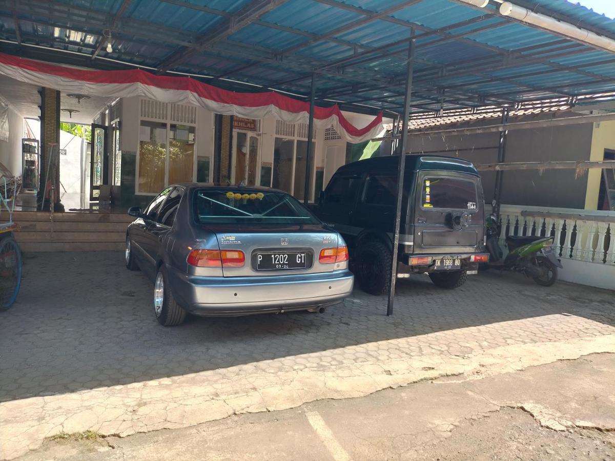 Cheap Inn Banyuwangi Бануванги Екстериор снимка